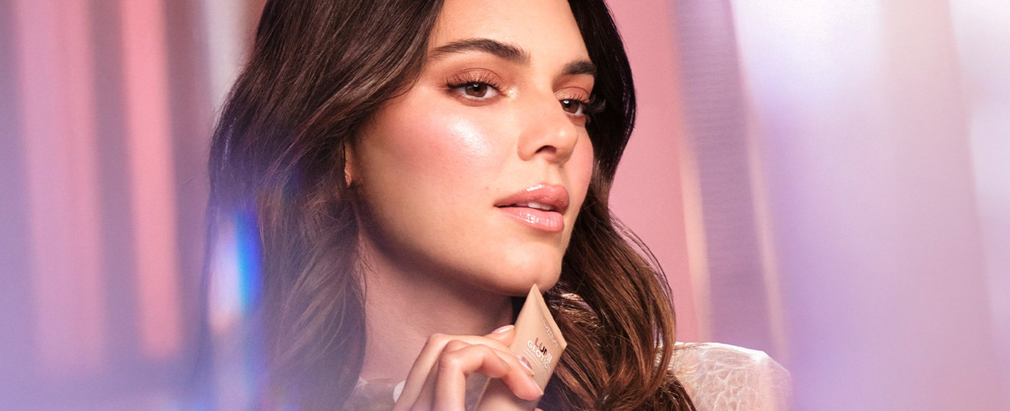 OAP MUP KENDALL BANNER MAQUILLAJE GLOWY 2000x600 MX