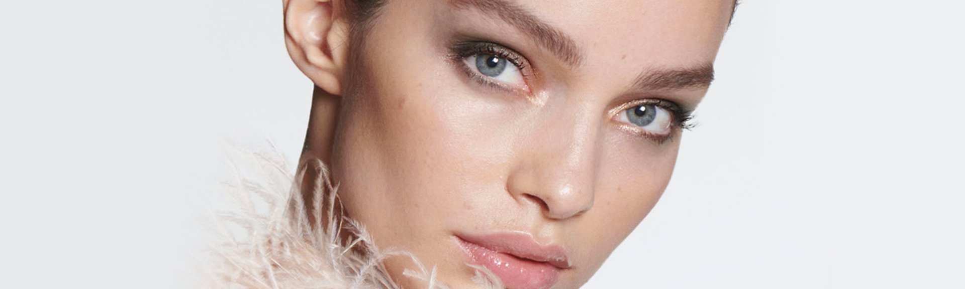 Maquillaje como agrandar los ojos de L'Oréal Paris