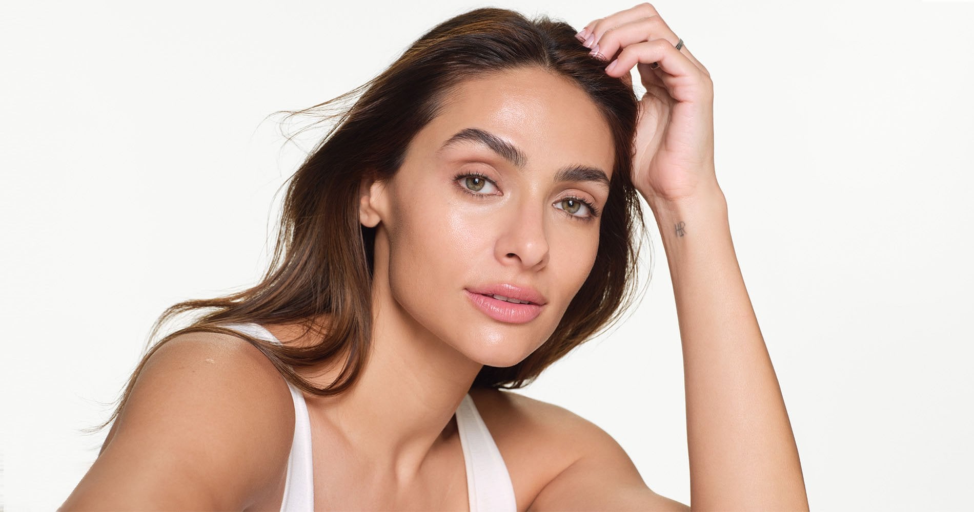 Rutina de skincare antiedad de L'Oréal Paris para reducir arrugas en la cara.
