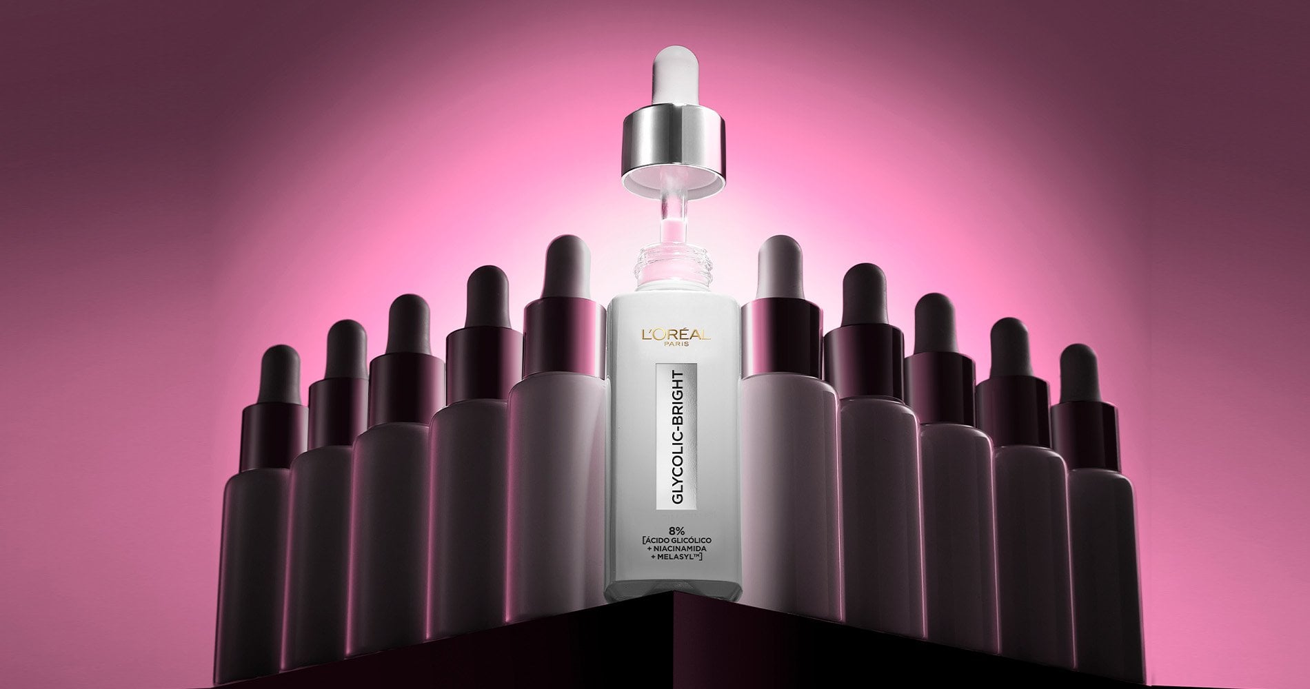 Rutina de skincare de L'Oréal Paris para prevenir y suavizar las líneas de expresión.