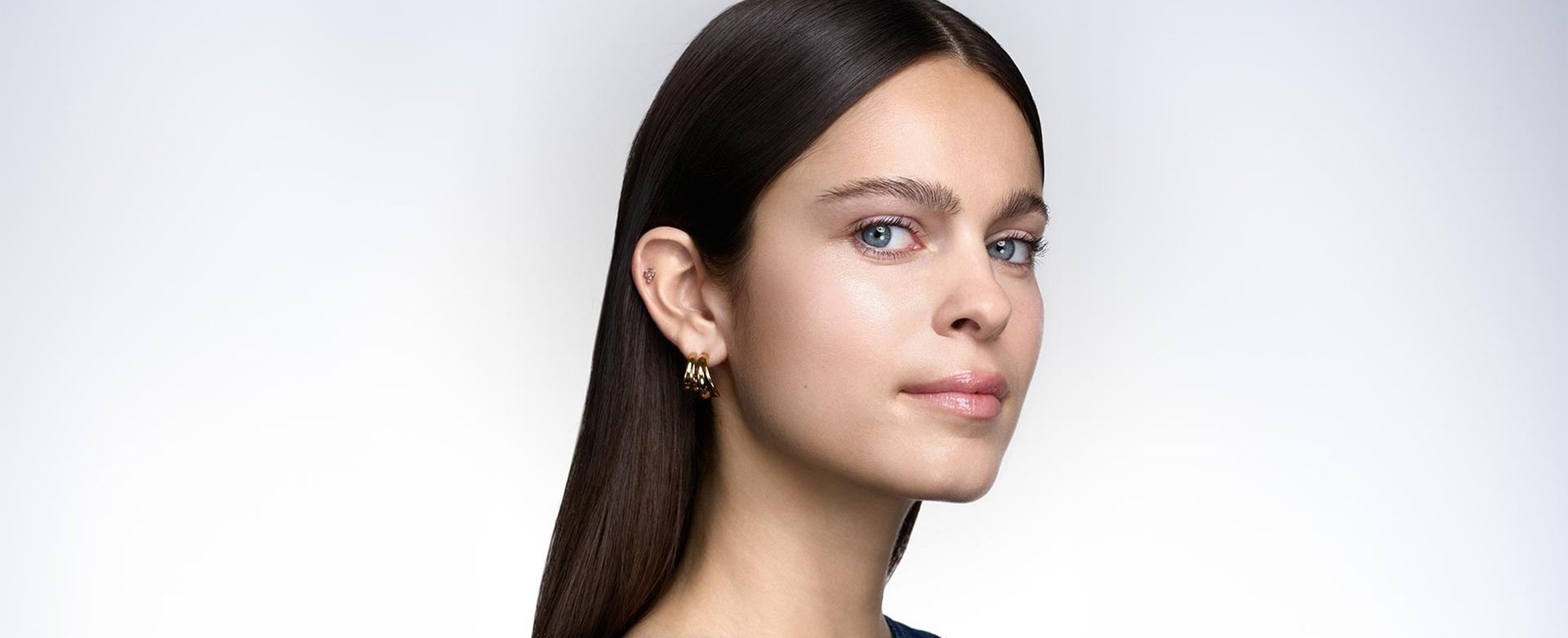 20252403 Oap Revitalift Filler Glass Skin Asset14 Na Dmi Na Na Digital Dmi