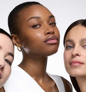 20252403 Oap Revitalift Filler Glass Skin Asset16 Na Dmi Na Na Digital Dmi Movi