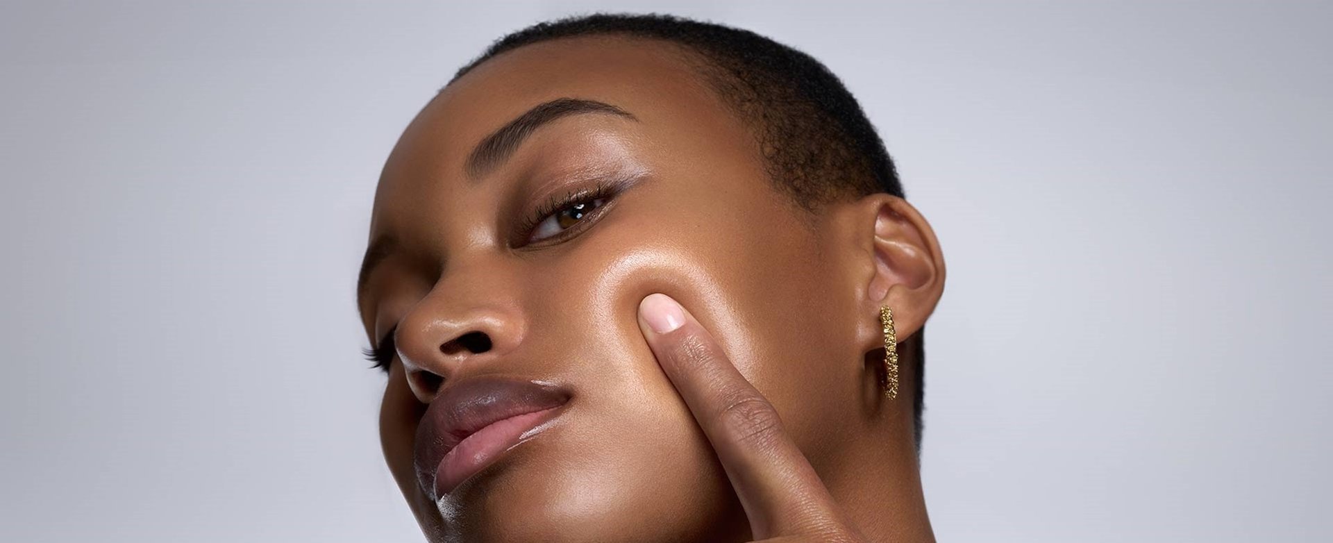 20252403 Oap Revitalift Filler Glass Skin Asset1 Na Dmi Na Na Digital Dmi (1)