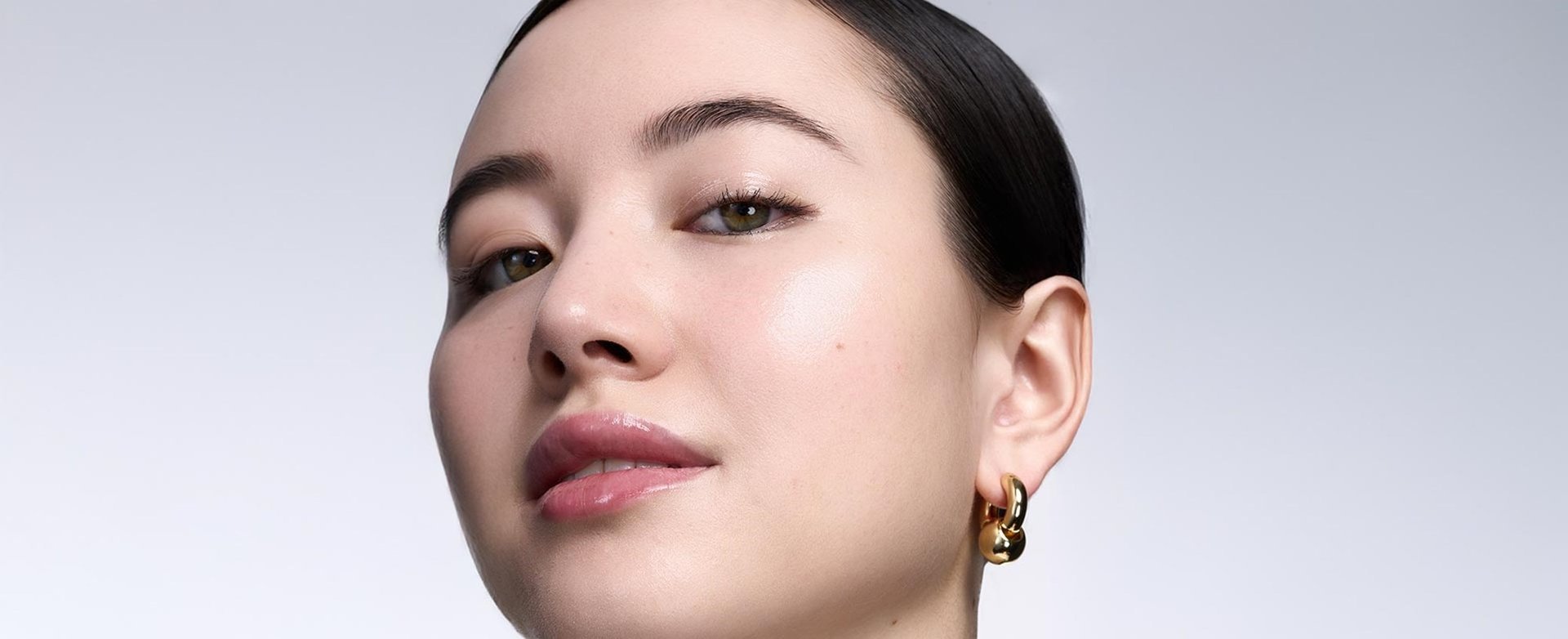 20252403 Oap Revitalift Filler Glass Skin Asset6 Na Dmi Na Na Digital Dmi